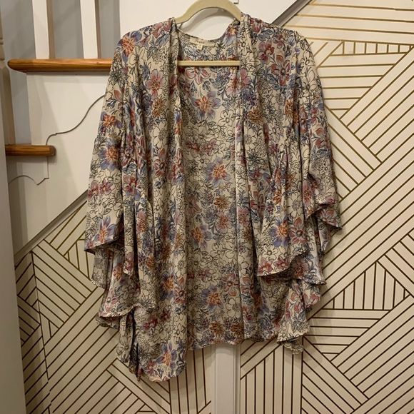 easel Tops - Easel Floral Kimono